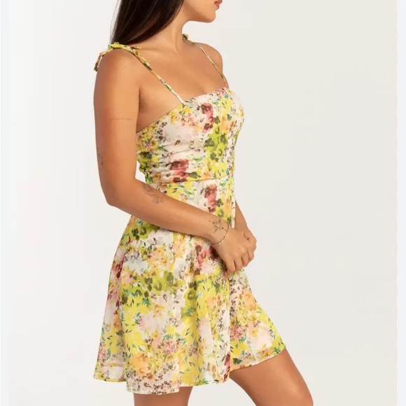 Full Tilt Yellow Spaghetti Strap Floral Sundress Size S - Picture 1 of 7